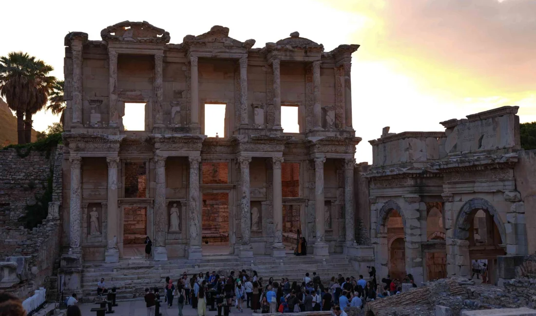 THY’nin “Connect To Türkiye” projesi kapsamında İzmir’e gelen 200 yabancı