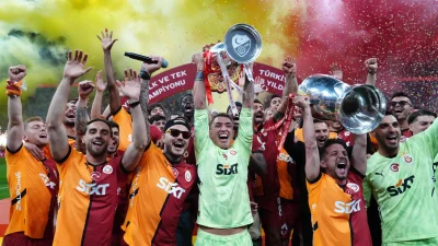 Süper Lig’de üst üste üçüncü, toplamda 25. kez şampiyon olan