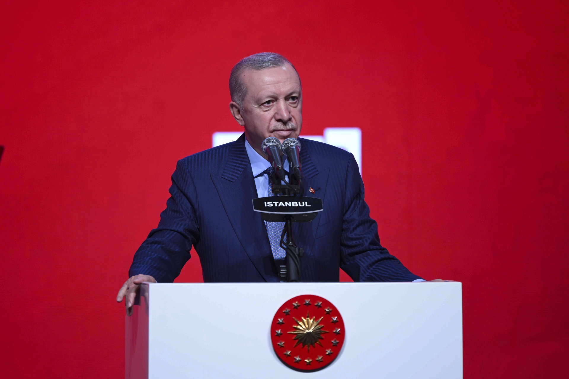 Cumhurbaşkanı Erdoğan, Türkiye Gençlik Zirvesi'nde yaptığı konuşmada gençlere “Kızılelma’mız olan
