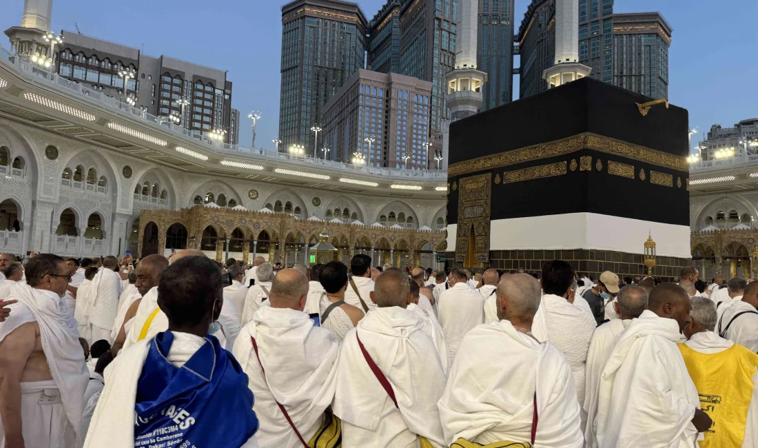 Hac ibadetini yerine getirmek üzere kutsal topraklarda bulunan Türk hacı