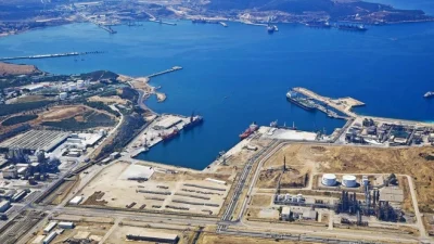 İzmir’de Aliağa Limanı’ndaki rüşvet soruşturmasında açılan davada 68 sanık hakim