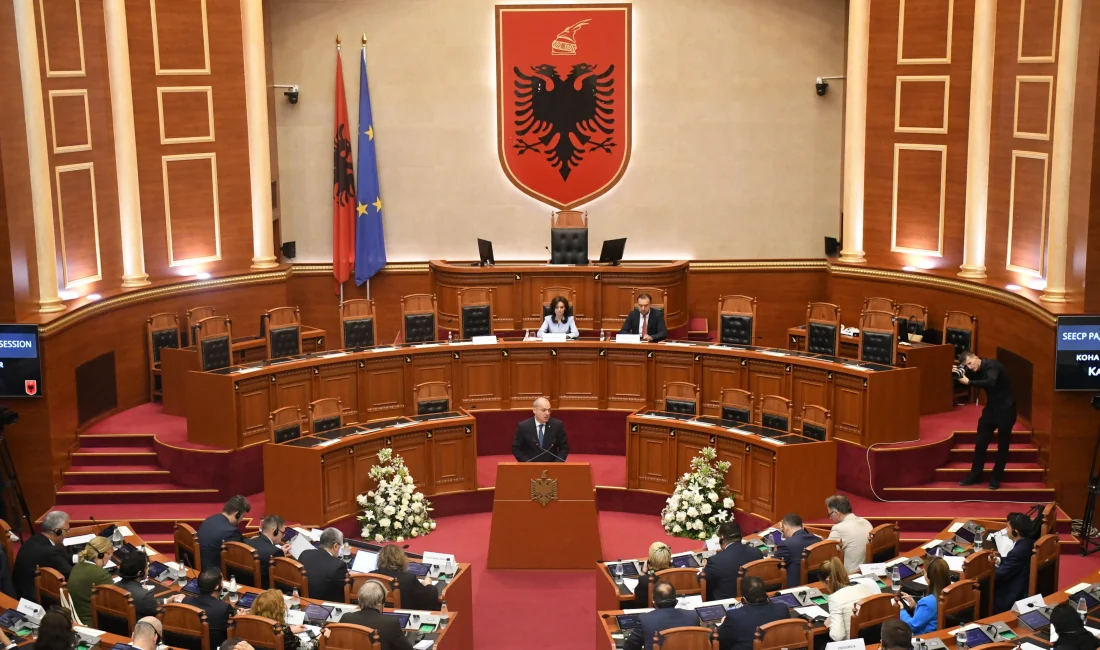 Tiran’da Güneydoğu Avrupa İşbirliği Parlamenter Asamblesi Düzenlendi Arnavutluk’ta düzenlenen Güneydoğu Avrupa İşbirliği Süreci Parlamenter Asamblesi, bölgesel işbirliği