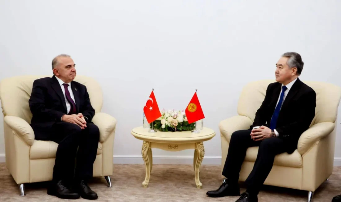 Büyükelçi Mekin Mustafa Kemal Ökem, güven mektubunu Kırgızistan Cumhurbaşkanı Sadır