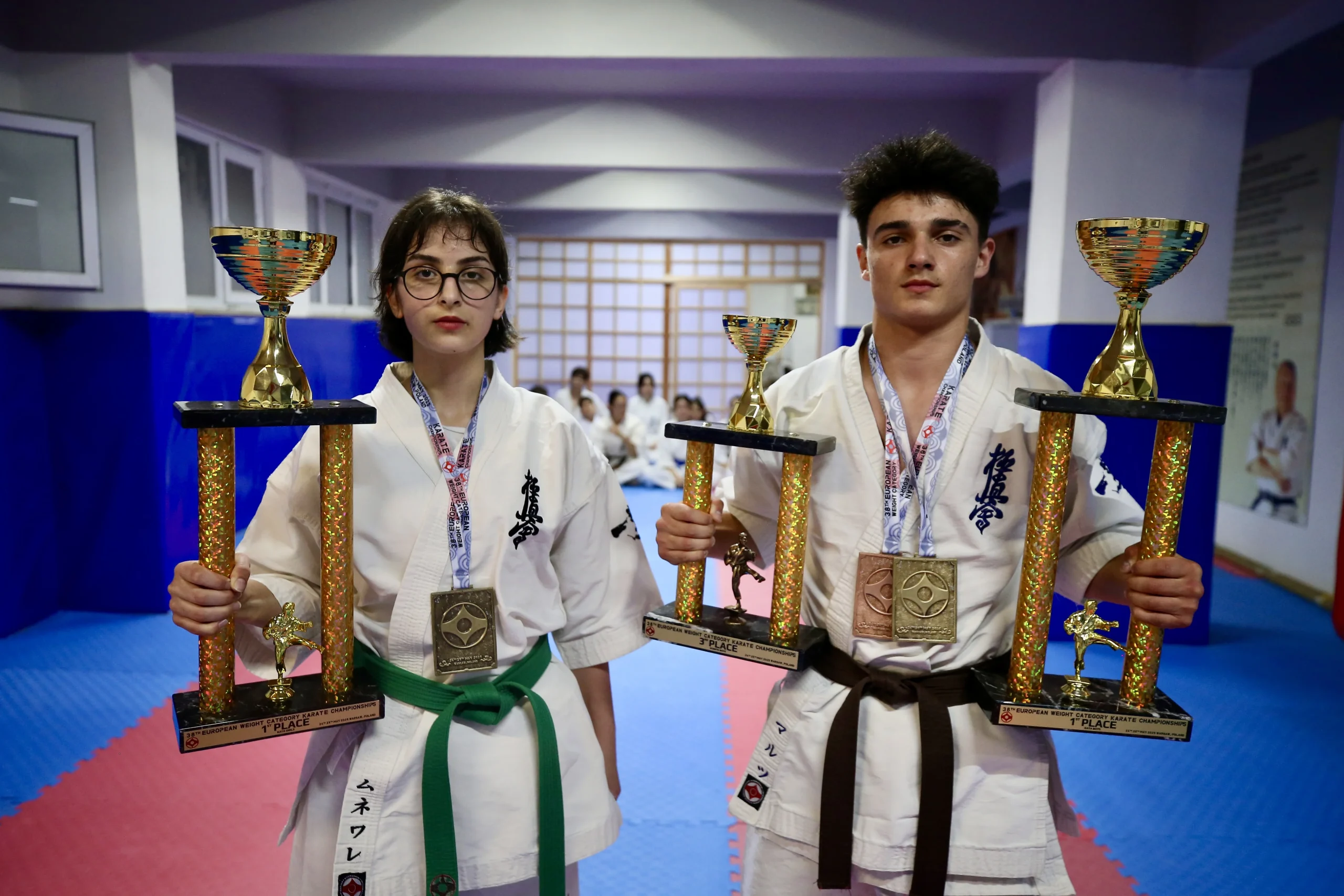 Avrupa şampiyonu liseli karateciler Münevver Samur ve Mert Tayfun, 2027’de