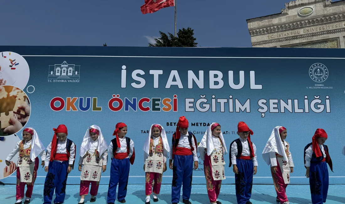 İstanbul’da Okul Öncesi Eğitim Seferberliği: Hedef Yüzde 100 Okullaşma İstanbul’da düzenlenen Okul Öncesi Eğitim Şenliği’nde, okul öncesi okullaşma oranının