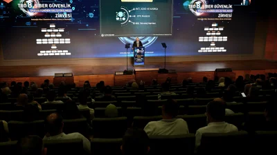  Ankara’da düzenlenen 8. Siber Güvenlik Ekosisteminin Geliştirilmesi Zirvesi’nde siber