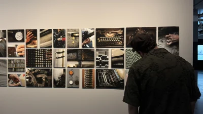  Ali Kazma'nın kitap, yazı ve belleğe odaklanan yeni sergisi