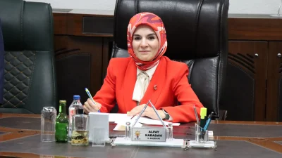  Bakan Göktaş, Erzincan’da çeşitli temaslarda bulunarak kadın kooperatifinin yeni