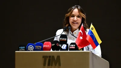 Ticaret Bakanı Ömer Bolat, Türkiye-Venezuela Ticaret Fuarı'nda iki ülke arasında