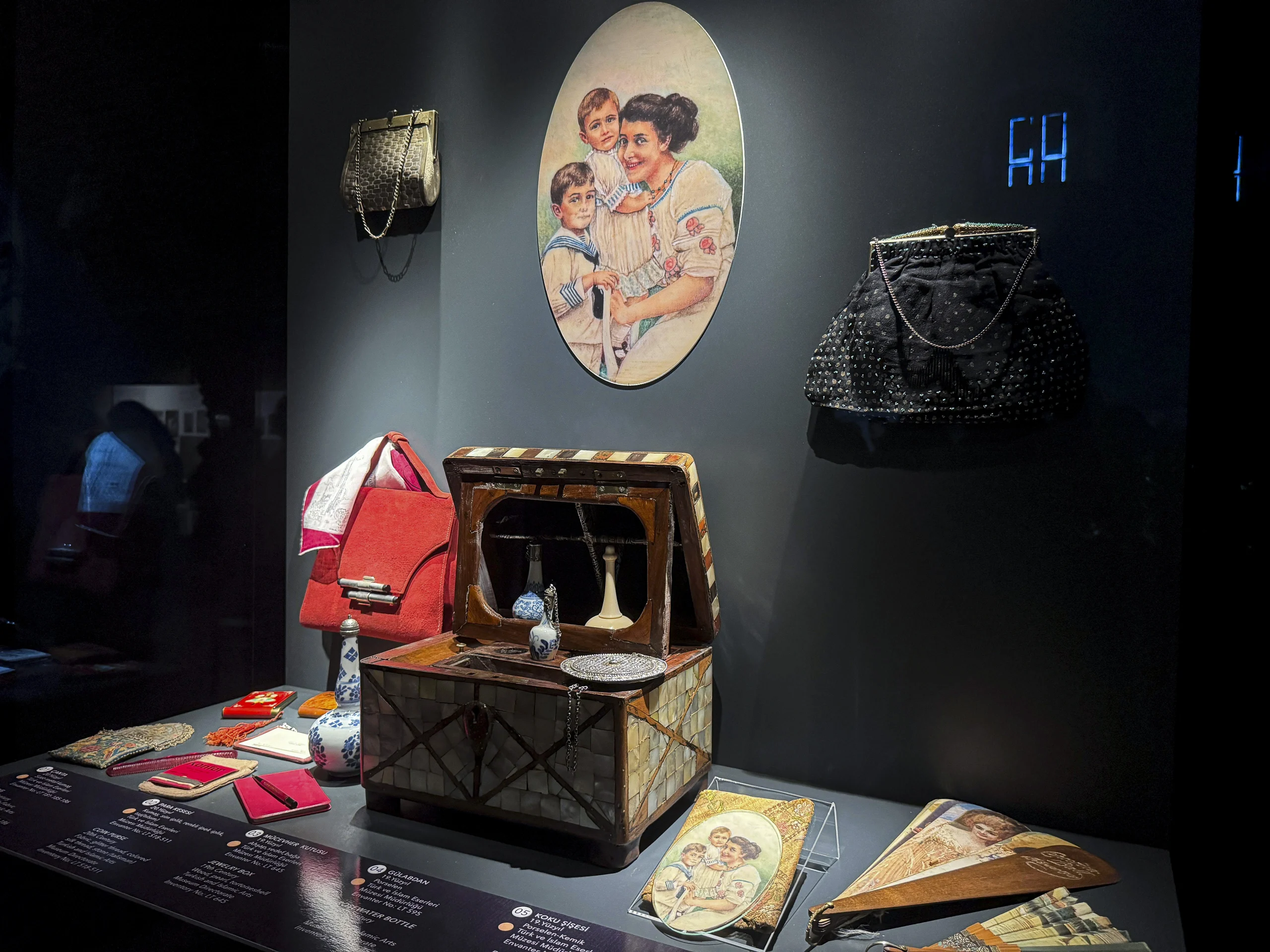 Cumhuriyetin çok yönlü kadınlarından Leyla Asım Turgut'un yaşamı, mimari çizimlerden