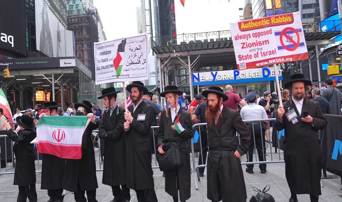 ABD Kongresi’nde İran’a Müdahaleyi Sınırlayacak Tasarı Hazırlığı ABD'li vekiller, Washington’un İsrail’le birlikte İran’a karşı savaşa dahil