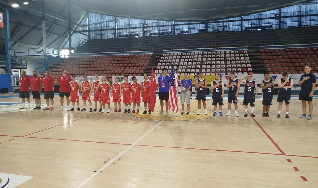  İtalya’da düzenlenen Avrupa Şampiyonası’nda mücadele eden özel sporcularımız, futsal