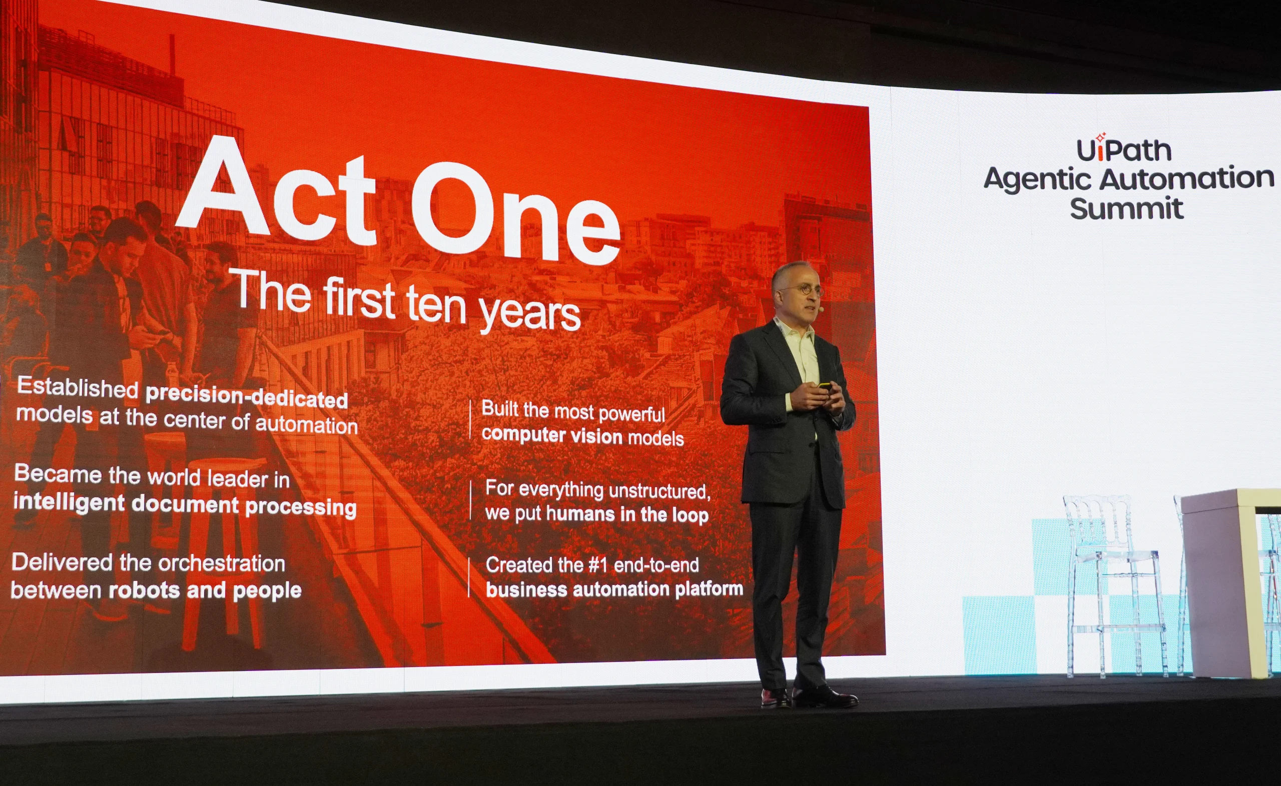  UiPath tarafından İstanbul’da düzenlenen Agentic Otomasyon Zirvesi, yapay zeka