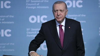 Cumhurbaşkanı Erdoğan, İİT toplantısında İsrail’e sert tepki göstererek, iki devletli