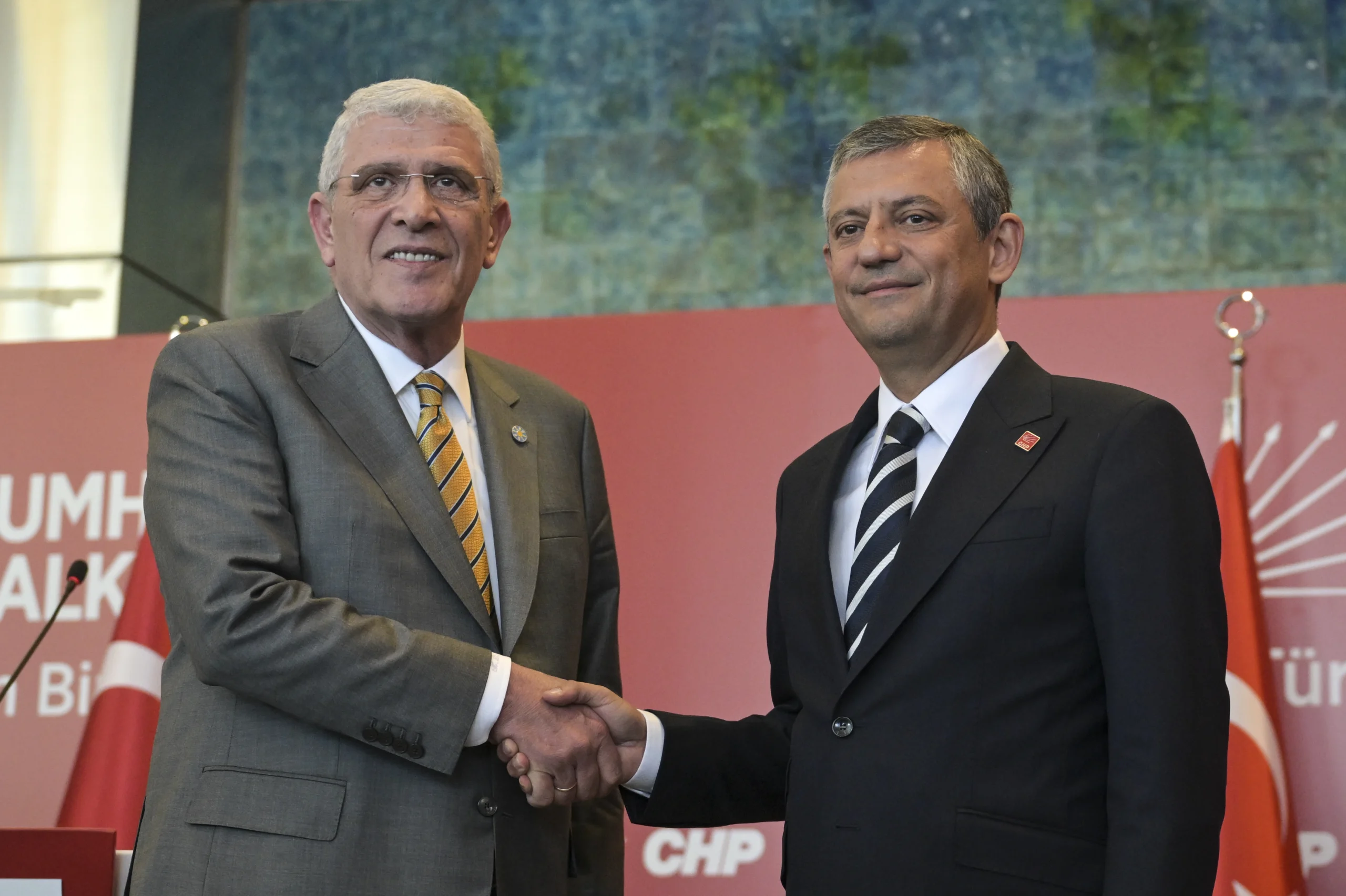  CHP lideri Özel ile İYİ Parti Genel Başkanı Dervişoğlu,