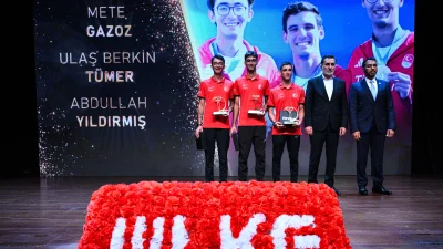  Ankara’daki törende spor, siyaset ve medya dünyasından isimler ödüllerini