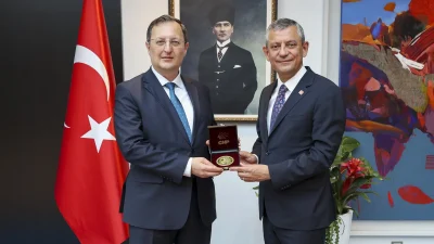 CHP Genel Başkanı Özgür Özel, Berlin’de Türkiye’nin Almanya Büyükelçisi Gökhan