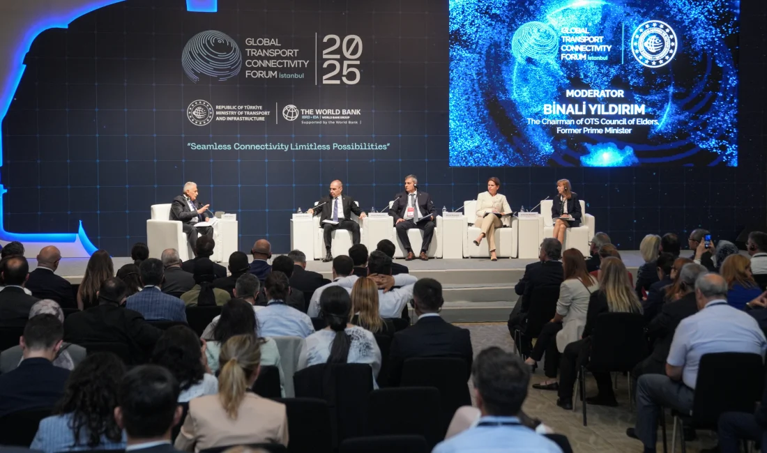 Küresel Ulaştırma Koridorları Forumu’nda “Stratejik Bağlantı” Vurgusu İstanbul’daki Küresel Ulaştırma Koridorları Forumu’nda konuşan Binali Yıldırım, güçlü altyapı