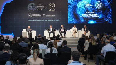 İstanbul’daki Küresel Ulaştırma Koridorları Forumu’nda konuşan Binali Yıldırım, güçlü altyapı