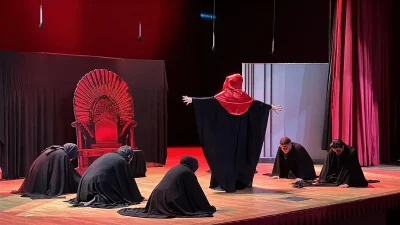 Sultanbeyli'de tiyatro akademisiyle başlayan kültürel yolculuk, Türkiye genelinde ses getirecek