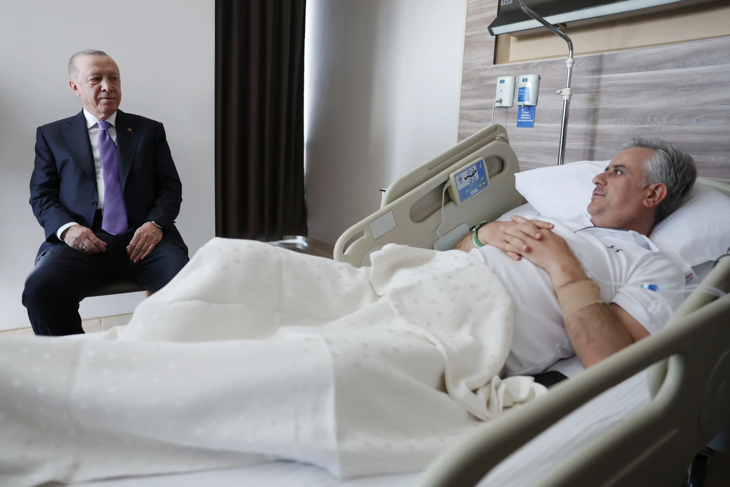 Cumhurbaşkanı Erdoğan, Muğla’da denizde geçirdiği kazada yaralanan Hasan Basri Yalçın’ı
