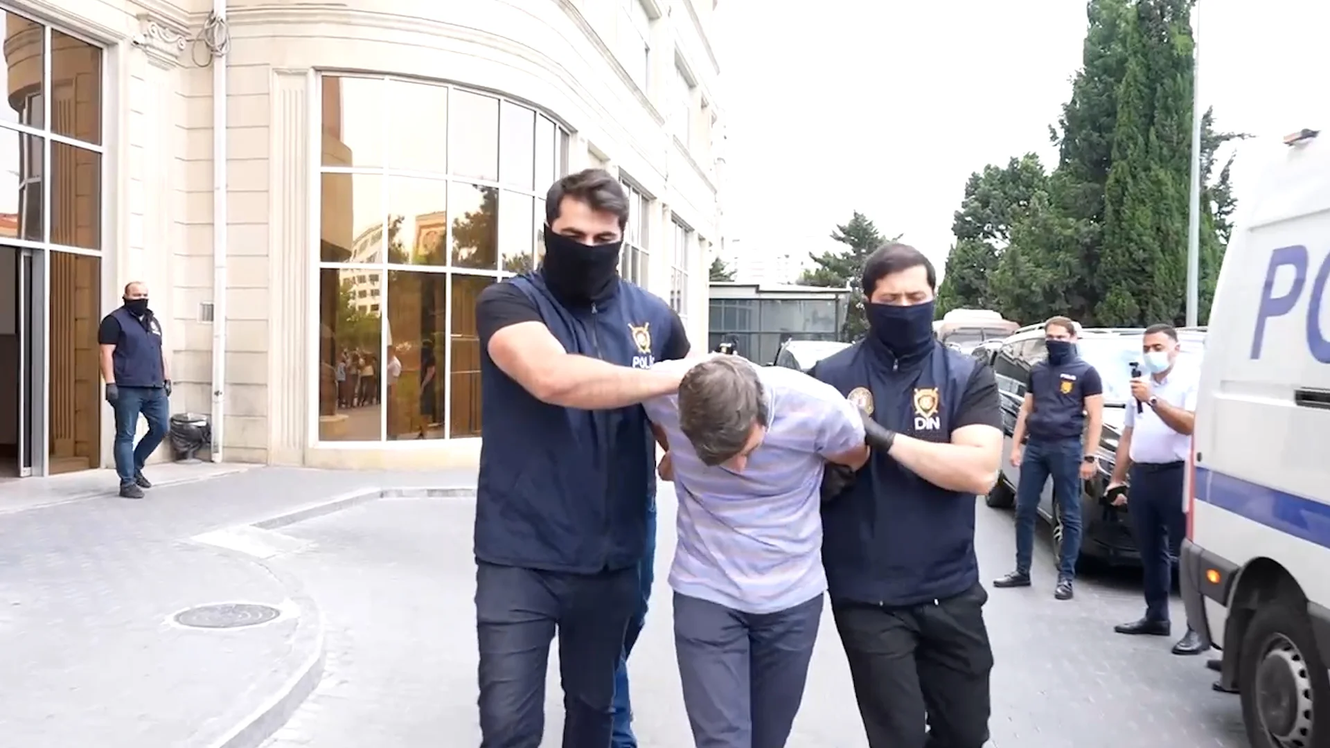  Sputnik’in Bakü ofisine yasa dışı faaliyet iddiasıyla operasyon düzenleyen