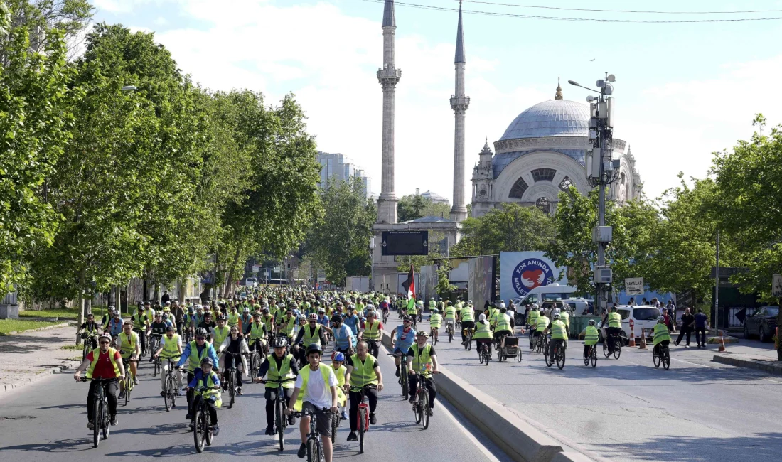 Yeşilay’ın geleneksel bisiklet turunun İstanbul ayağında, sağlıklı yaşam bilinciyle binlerce