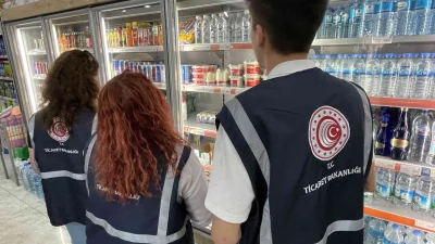 Ticaret İl Müdürlüğü ekipleri, Bursa’da bayram öncesi alışveriş yoğunluğunun yaşandığı