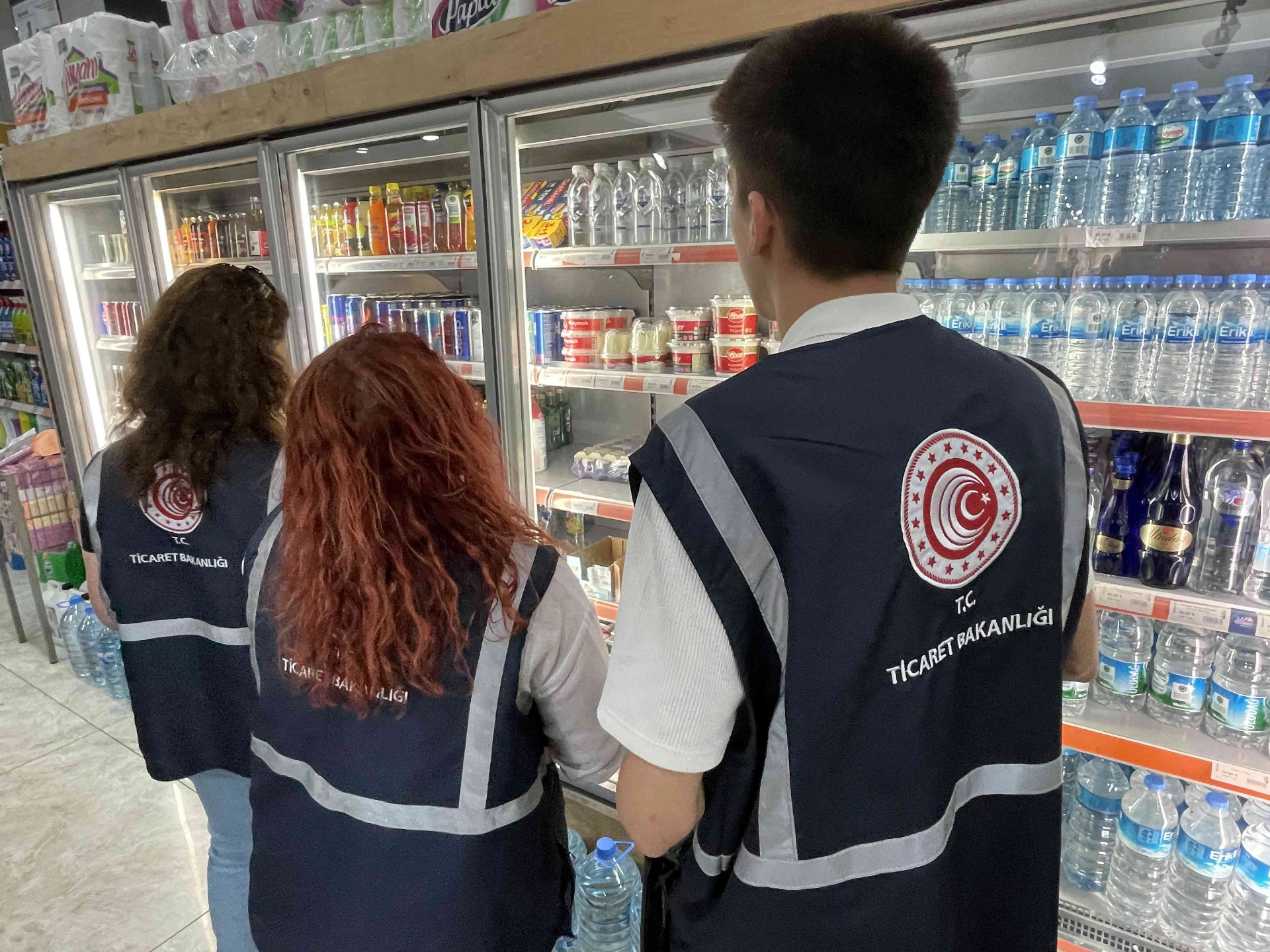 Ticaret İl Müdürlüğü ekipleri, Bursa’da bayram öncesi alışveriş yoğunluğunun yaşandığı