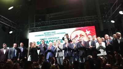AK Parti Genel Sekreteri Eyyüp Kadir İnan, İzmir’de yaşanan çöp