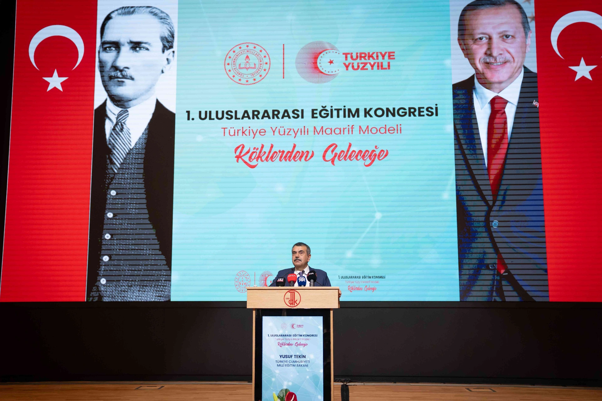 Milli Eğitim Bakanı Yusuf Tekin, 1. Uluslararası Eğitim Kongresi'nde eğitimde
