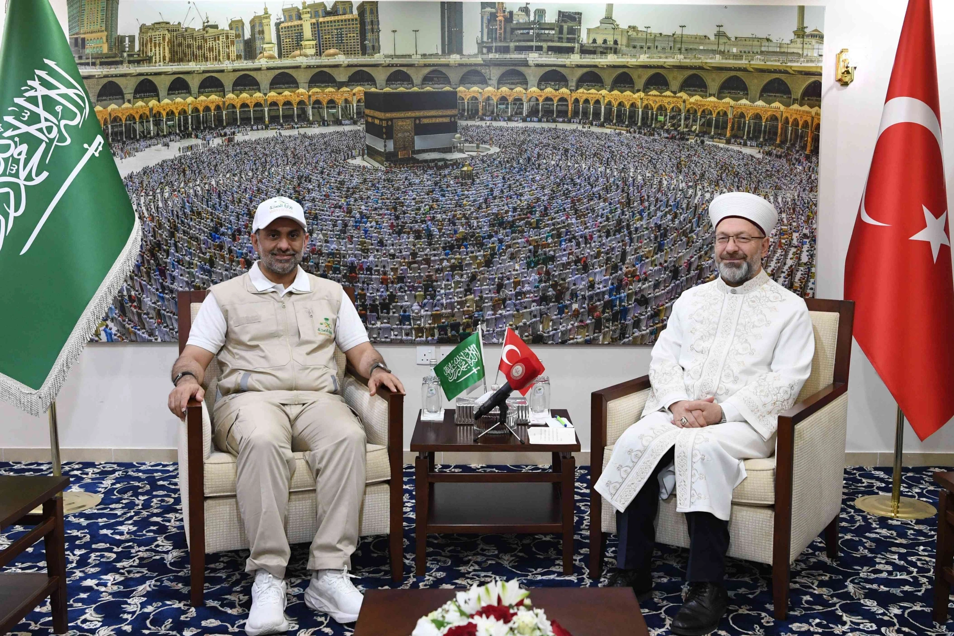 Diyanet İşleri Başkanı Erbaş, hac döneminde 275 sağlık personeliyle Mekke