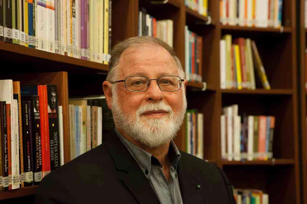 Dünyaca ünlü yazar Alberto Manguel, 13 Haziran’da Beyoğlu’nda imza günü