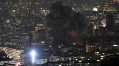 İsrail, Lübnan’ın başkenti Beyrut’un güneyindeki Dahiye semtine yönelik yoğun hava