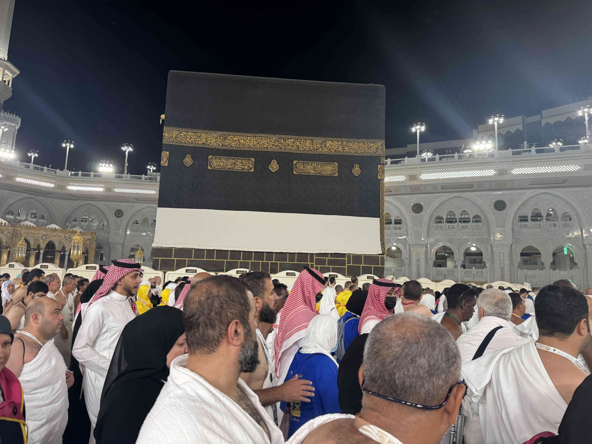 Arafat, Müzdelife ve Cemerat’taki ibadetleri tamamlayan 2 milyon Müslüman, hac