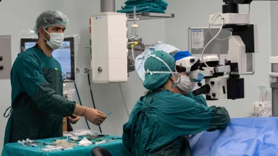 Ankara’da doğuştan göz tansiyonu olan 10 günlük bebek, zamanında yapılan