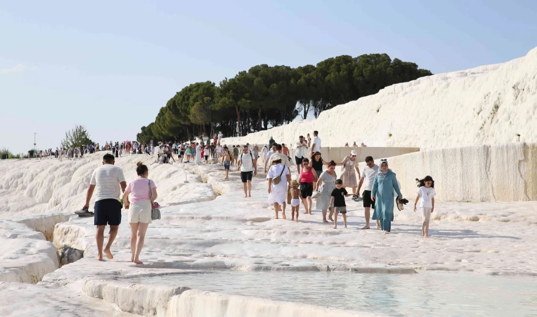 UNESCO Dünya Mirası Pamukkale, Kurban Bayramı tatilinde hem yerli hem