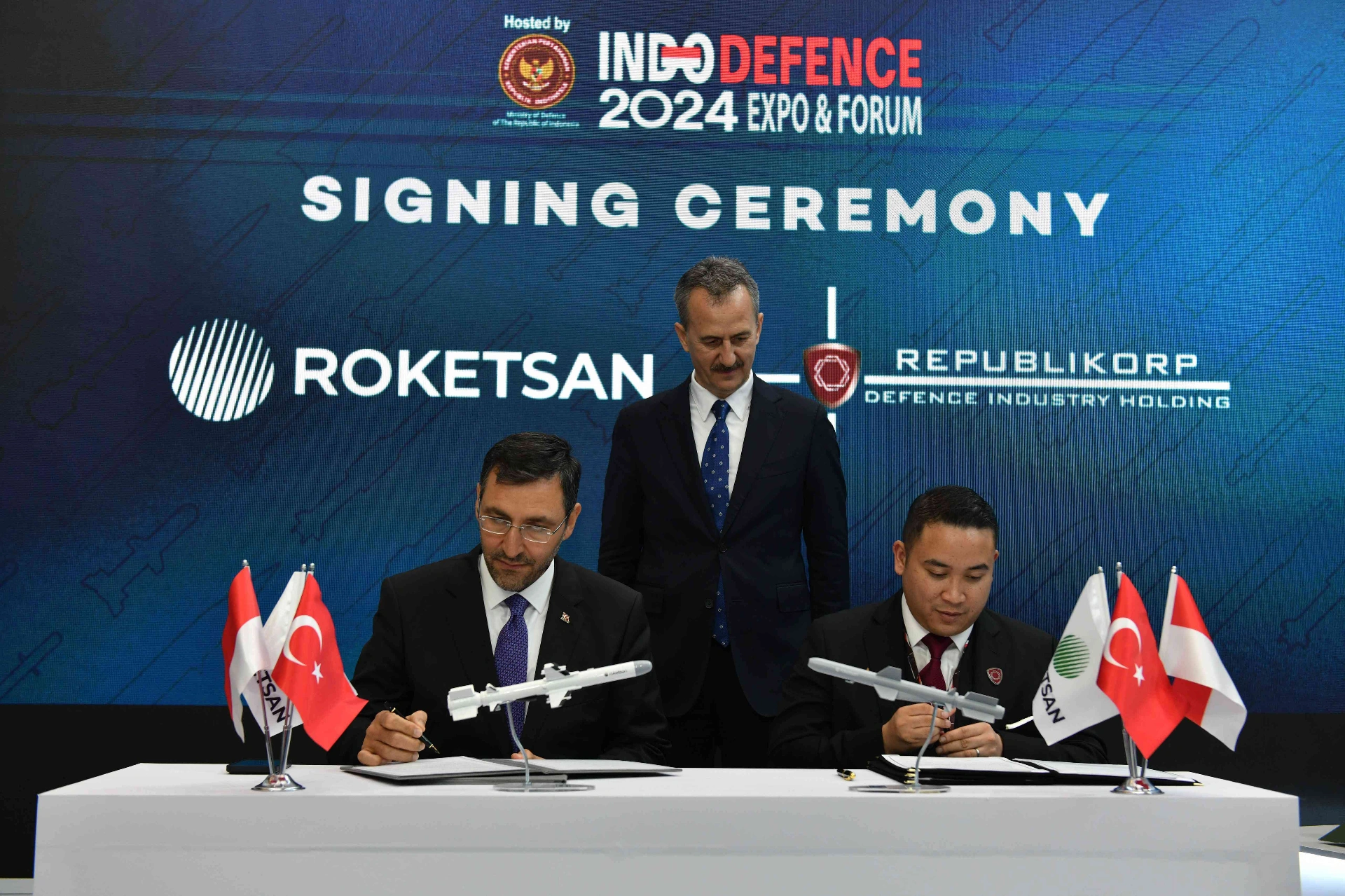 ROKETSAN, Endonezya'nın savunma modernizasyonuna katkı sağlayacak iki yeni anlaşmaya imza