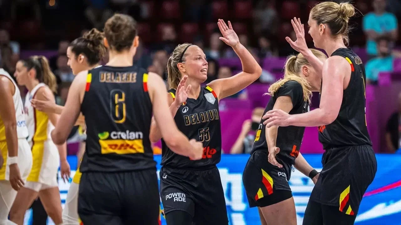  2025 Kadınlar Avrupa Basketbol Şampiyonası finalinde Belçika, İspanya karşısında