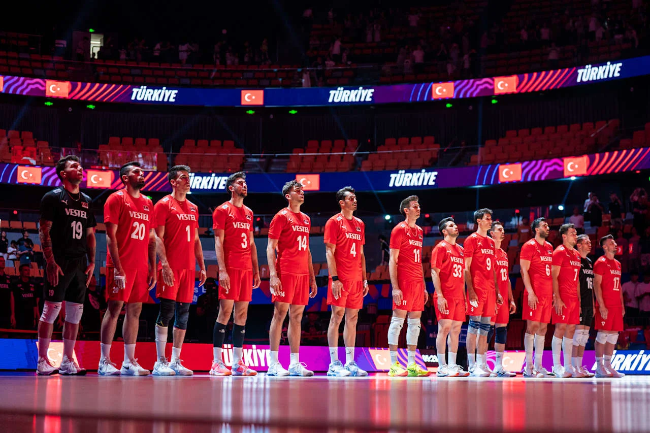 A Milli Erkek Voleybol Takımı, VNL 2025’in ilk karşılaşmasında Sırbistan’a