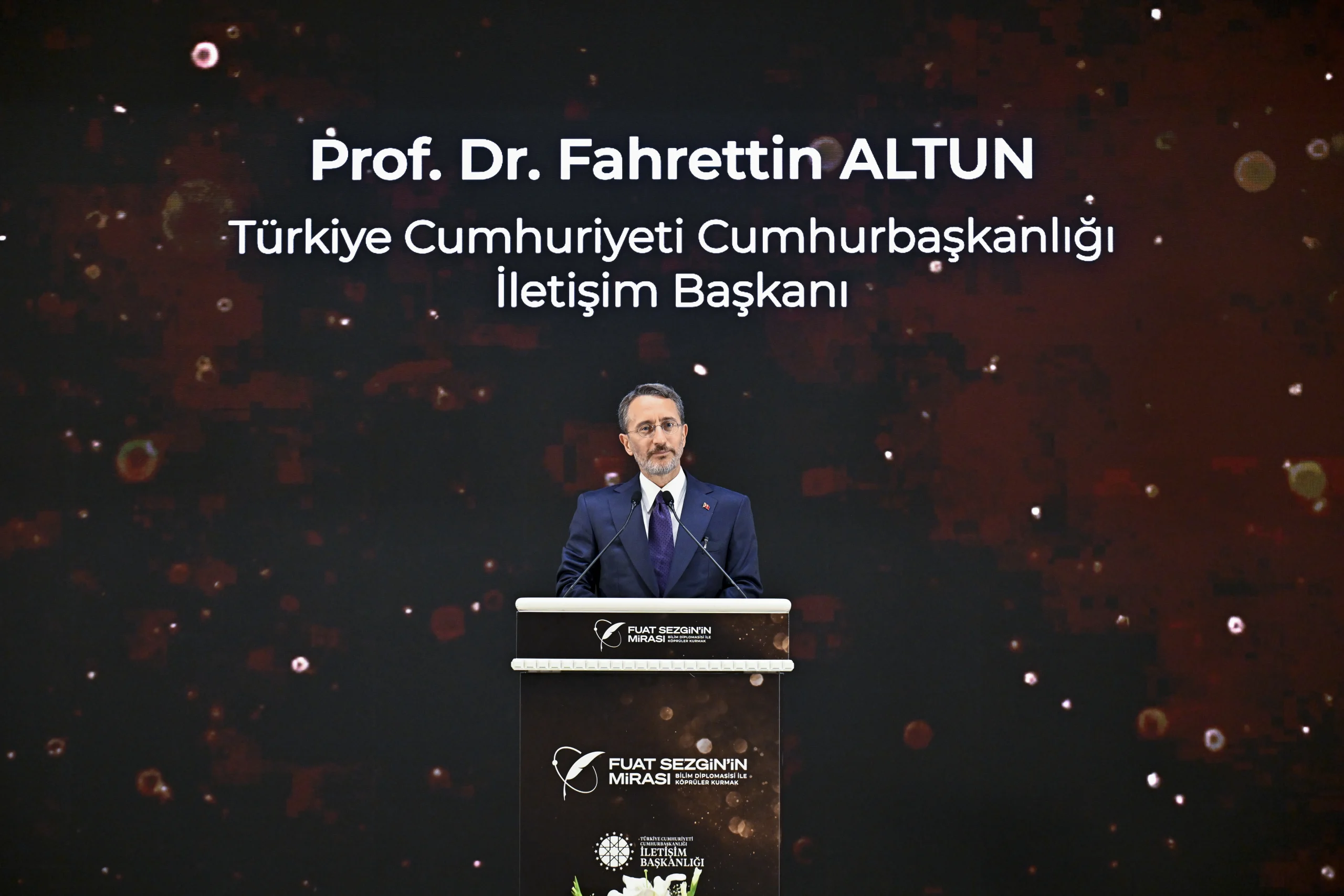 Cumhurbaşkanlığı İletişim Başkanı Fahrettin Altun, CHP Genel Başkanı Özgür Özel’in