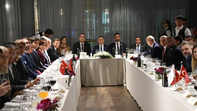  Fuat Oktay, Tiran’daki temasları kapsamında Türk iş dünyası temsilcileriyle