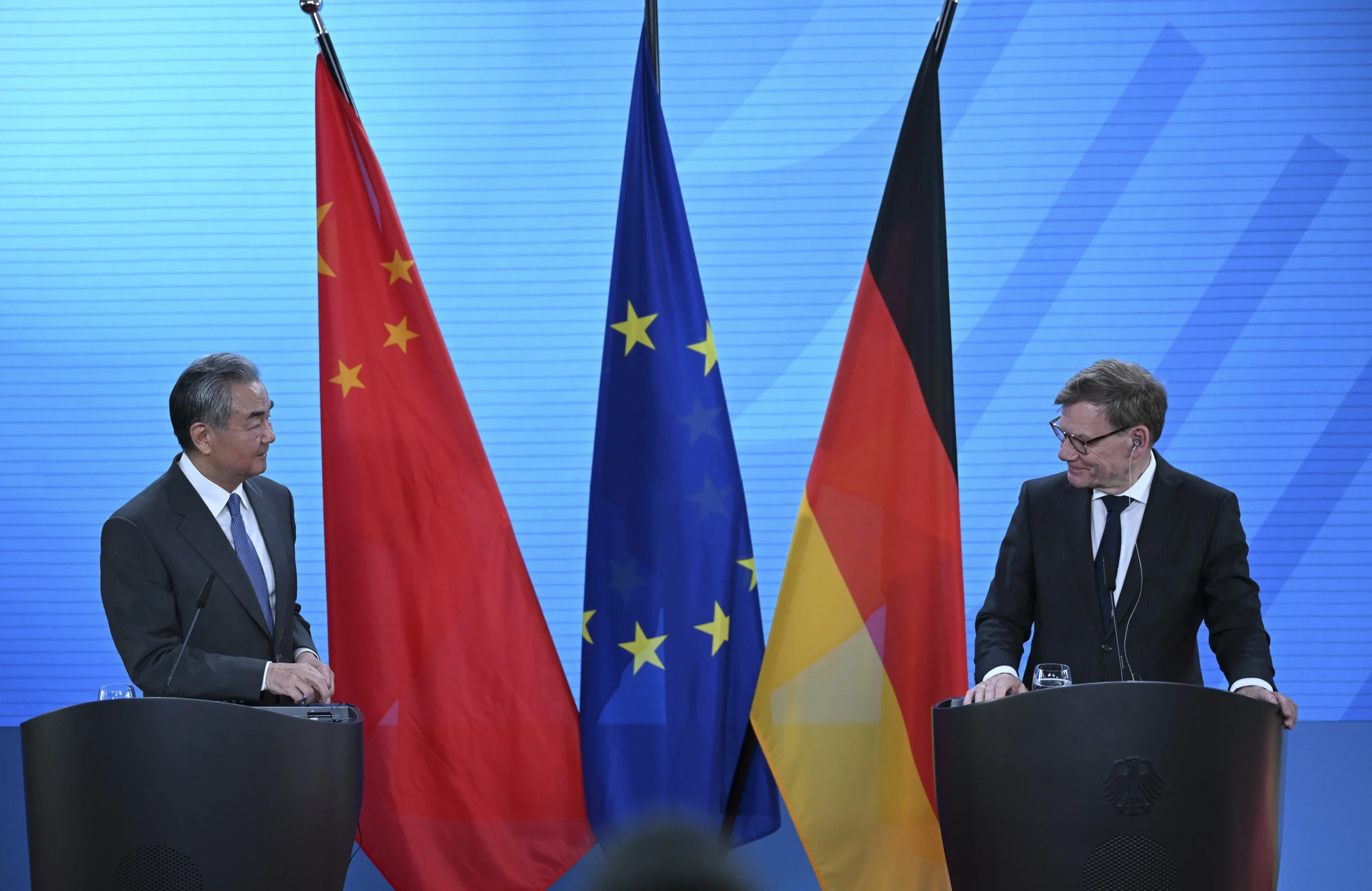  Çin Dışişleri Bakanı Vang Yi, Berlin’de yaptığı açıklamada nadir