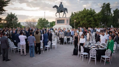  Etnografya Müzesi'nde düzenlenen muharrem ayı iftarında, birlik ve kardeşlik