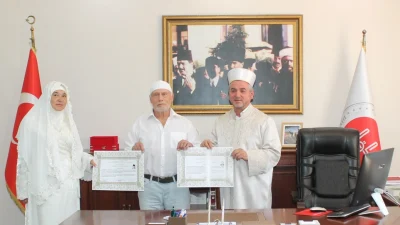  Rus vatandaşı Prof. Dr. Viledaımır ve Valentına Eroshkın çifti,