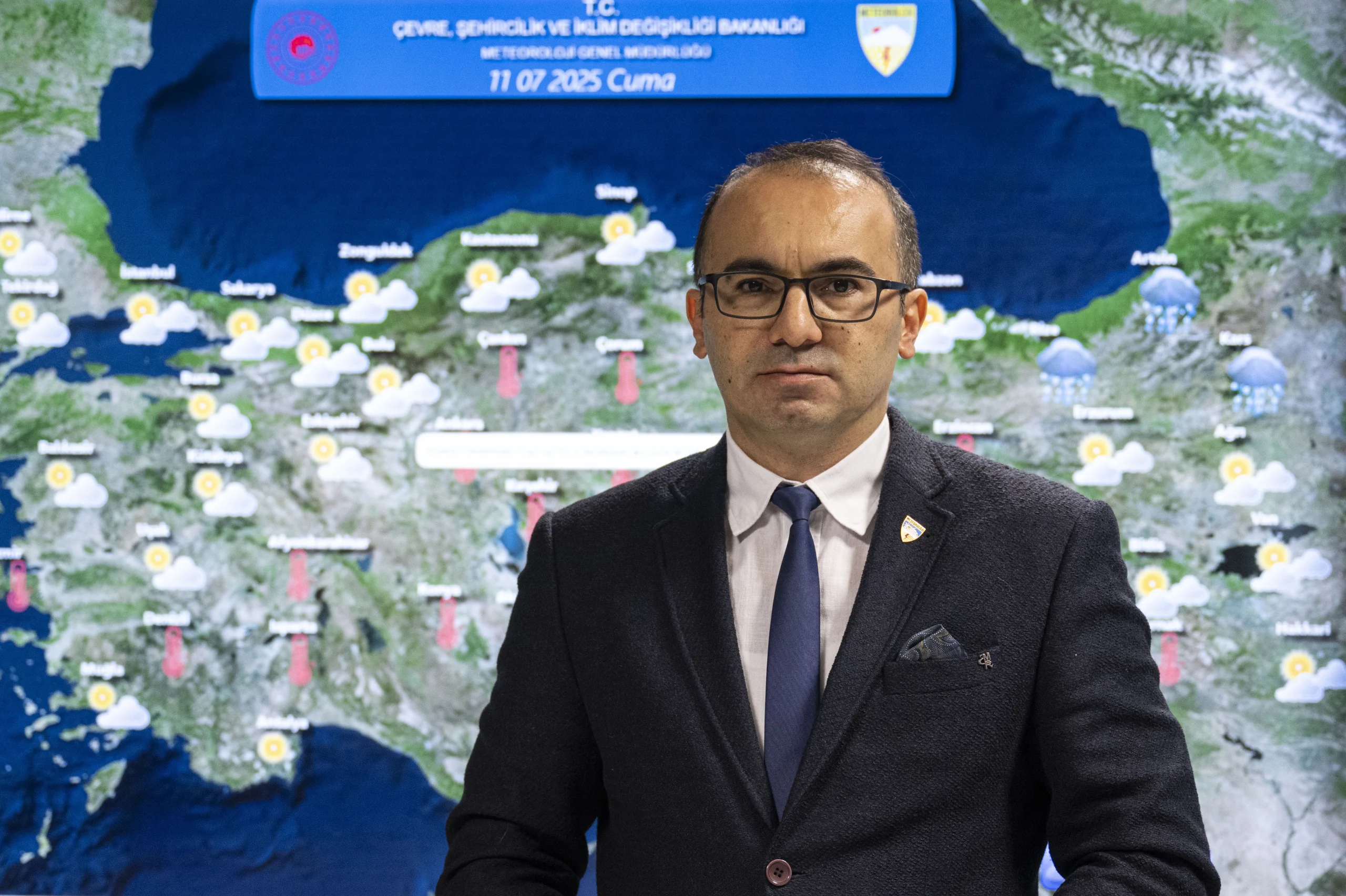 Meteoroloji, hafta sonu yurt genelinde sıcak havanın etkisini sürdüreceğini ve