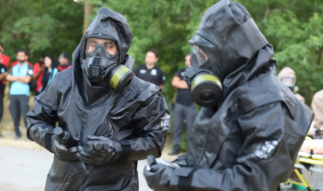 Van’da KBRN Tatbikatı: 135 Personelle Gerçekçi Senaryo Van’ın Muradiye ilçesinde kimyasal, biyolojik, radyoaktif ve nükleer (KBRN) tehditlere