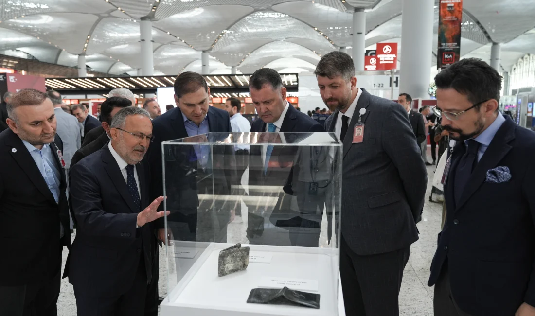 İstanbul Havalimanı’nda 15 Temmuz Sergisi Ziyarete Açıldı İstanbul Havalimanı’nda açılan “Zaferin Adı Türkiye” sergisi, 15 Temmuz’un simge