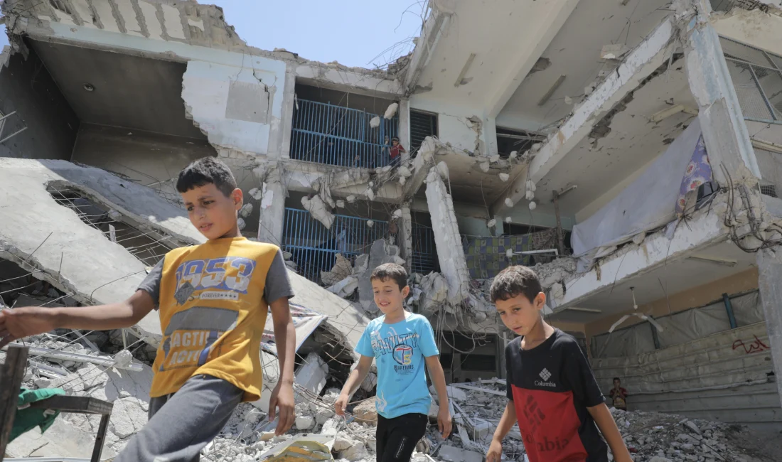 Starmer: Gazzeli Çocukları İngiltere’de Tedavi Edeceğiz İngiltere Başbakanı Keir Starmer, Gazze’de tıbbi yardıma ihtiyacı olan çocukları