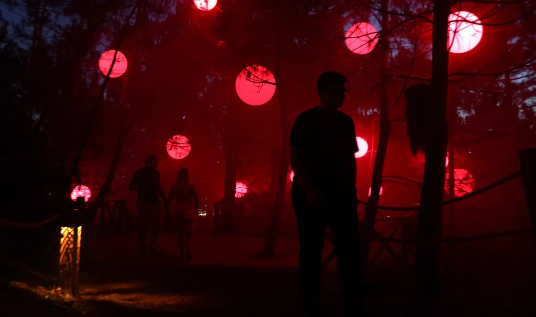 Işık, ses ve hikaye anlatımının buluştuğu Astra Lumina, İstanbul’da ziyaretçileri